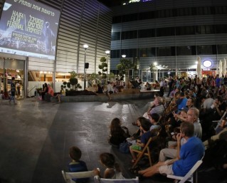 Family Fun in the Piazza